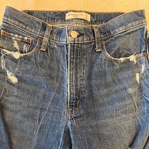 Abercrombie & Fitch The Mom High Rise 27/4